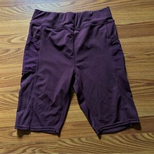 1X maroon shorts